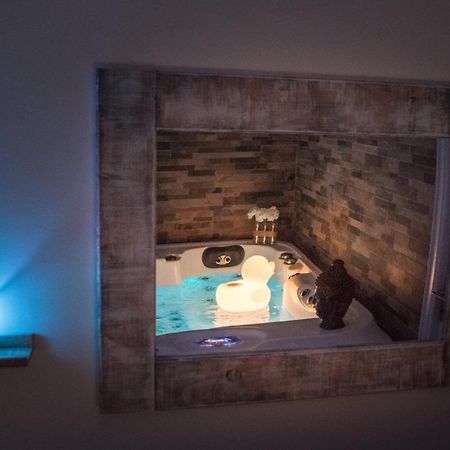 Suite Avec Jacuzzi Privatif Barcares Plage Le Barcares Exterior photo