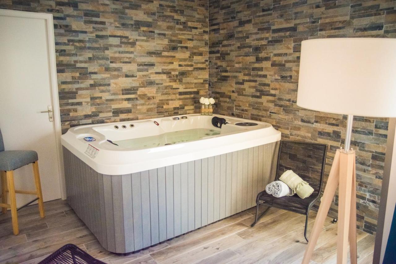 Suite Avec Jacuzzi Privatif Barcares Plage Le Barcares Exterior photo